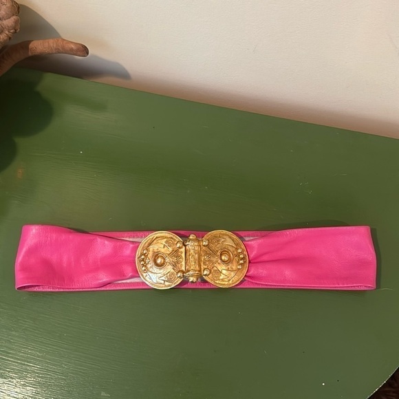 Accessocraft N.Y.C Vintage pink leather belt with a big beautiful buckle main image 5